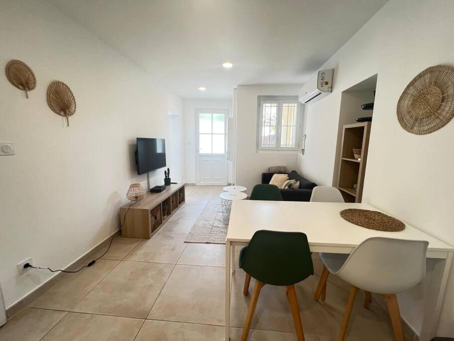 La Glycine - Parking Gratuit - Ac Clim - Cour Prive - Apartman Villeneuve-lès-Avignon Kültér fotó